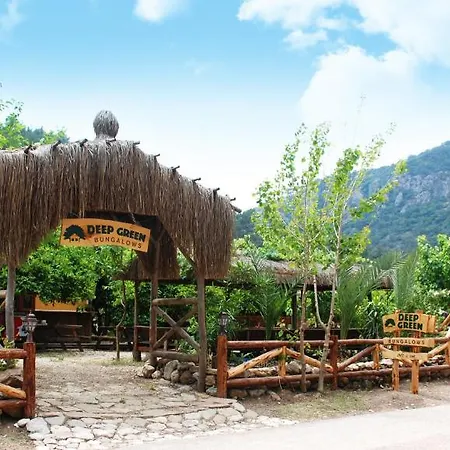 Deep Green Bungalows Guest house *