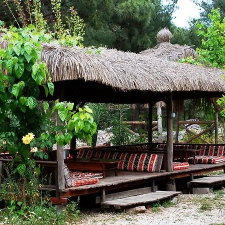 Deep Green Bungalows Πανσιόν