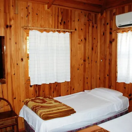 Deep Green Bungalows Guest house *